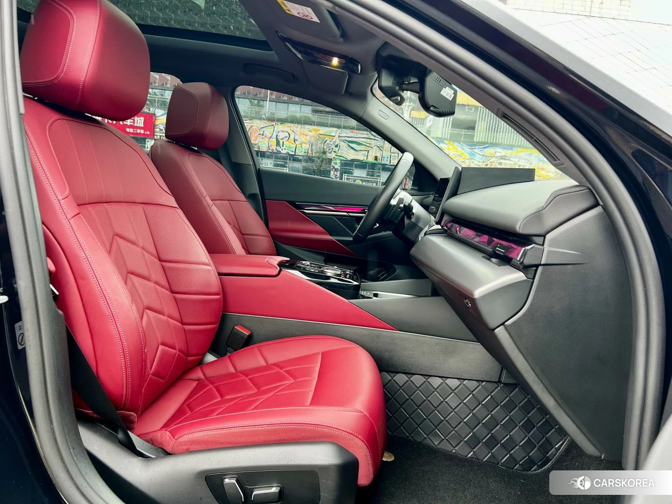 BMW 5 series 2024 Черный из Китая, фото 6