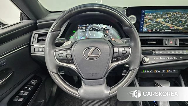 Lexus ES300h 7th generation 2023 Белый из Кореи, фото 6