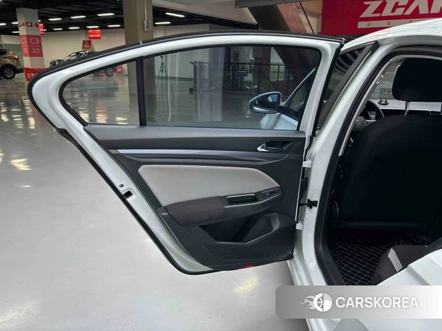 Volkswagen Bora 2024 Белый из Китая, фото 6