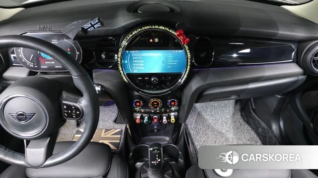 Mini Cooper 2023 Белый из Кореи, фото 6