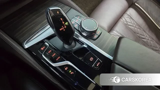 BMW 5 Series (G30) 2021 Белый из Кореи, фото 6