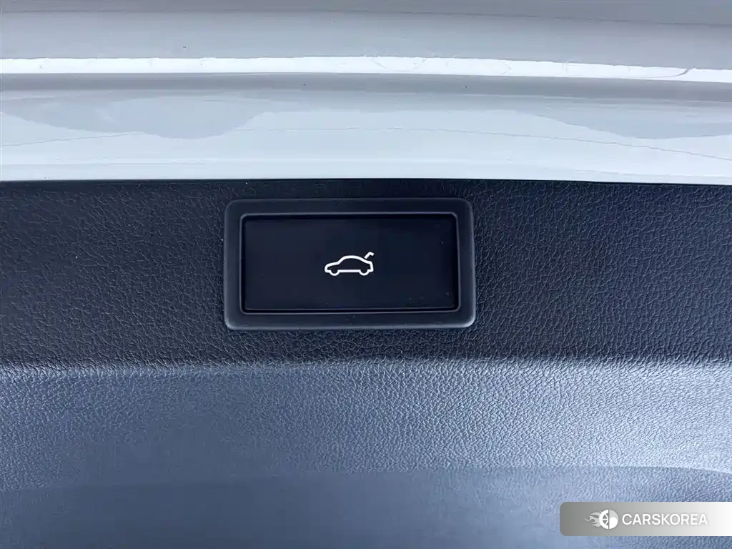 Skoda Krok 2024 Белый из Китая, фото 6