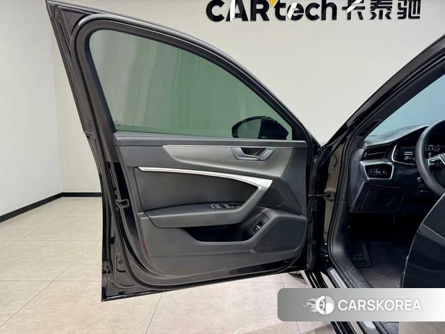 Audi A6L 2025 Черный из Китая, фото 6