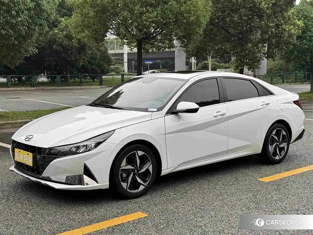 Hyundai Elantra 2023 Белый из Китая, фото 6