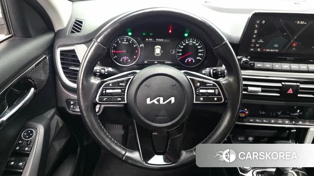 Kia Seltos 2022 Белый из Кореи, фото 6