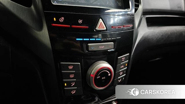Ssangyong Tivoli Armor 2018 Синий из Кореи, фото 6