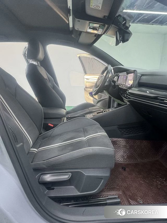 Volkswagen Golf 2022 Темно-серый из Китая, фото 6