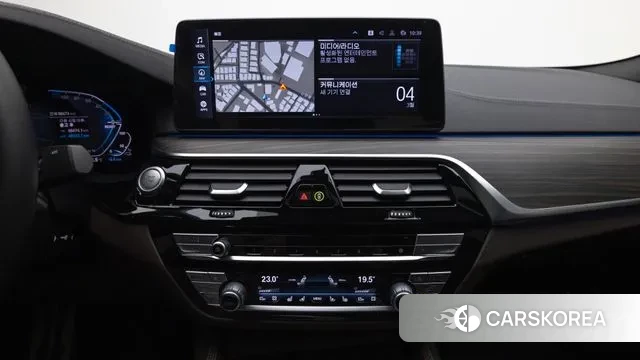 BMW 5 Series (G30) 2021 Белый из Кореи, фото 6