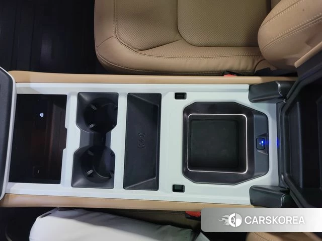 Land Rover Defender (L663) 2025 Черный из Кореи, фото 6