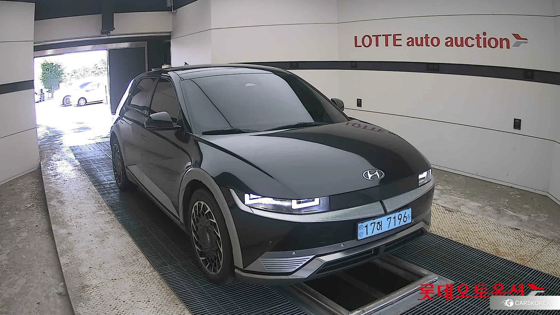 Hyundai IONIQ 5 2022 Phantom Black Pearl из Кореи, фото 6