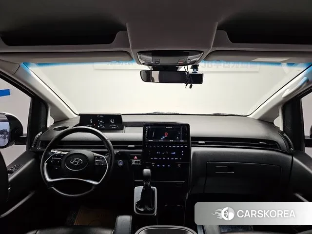 Hyundai Staria 2022 Белый из Кореи, фото 6