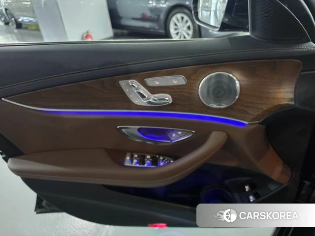 Mercedes-Benz E-Class W213 2020 Черный из Кореи, фото 6