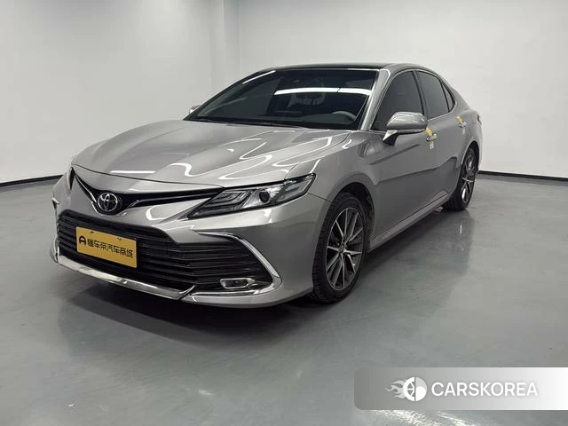 Toyota Camry 2022 Серебристо-серый из Китая, фото 6