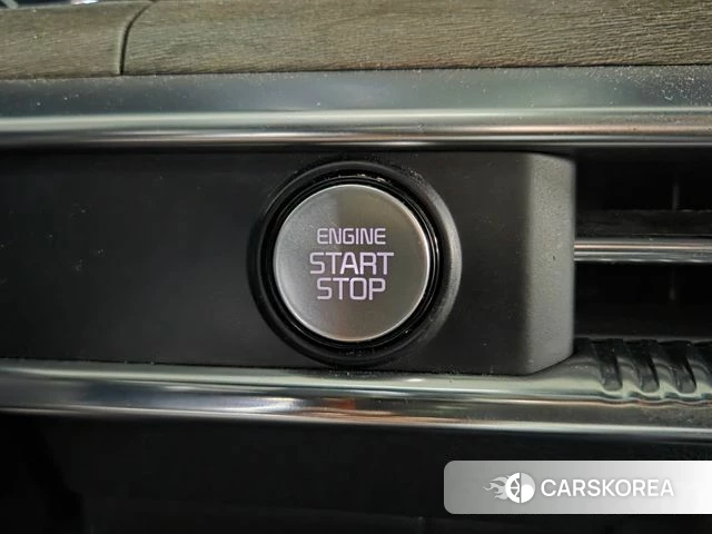 Kia K5 3rd generation 2020 Серебристо-серый из Кореи, фото 6