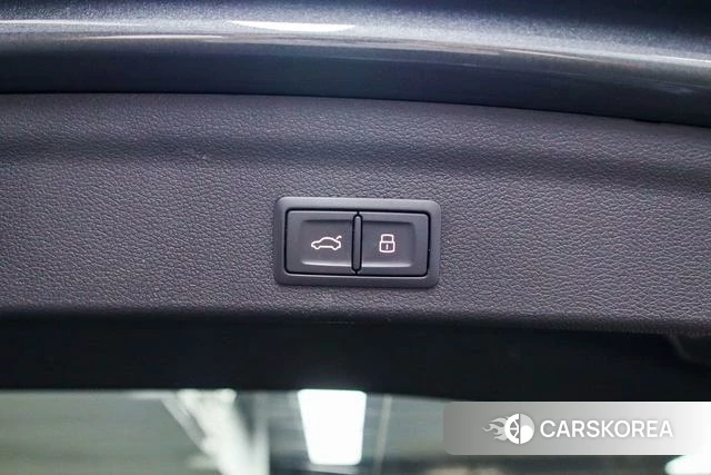 Audi Q3 2022 Темно-серый из Китая, фото 6