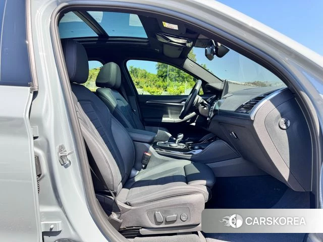 BMW X4 (G02) 2025 Цвет галактики из Кореи, фото 6