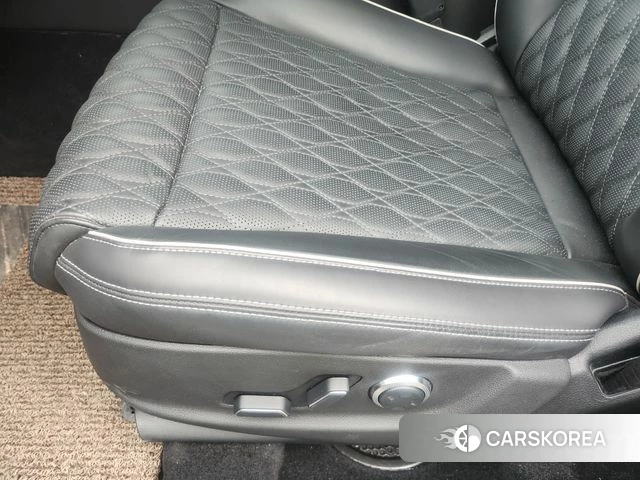 Genesis GV70 2024 Черный из Кореи, фото 6