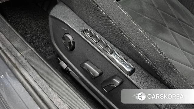 Volkswagen Golf 8th Generation 2022 Серый из Кореи, фото 6