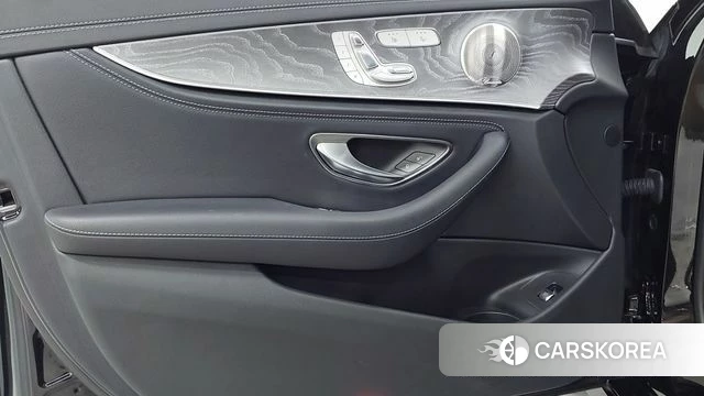 Mercedes-Benz E-Class W213 2023 Черный из Кореи, фото 6