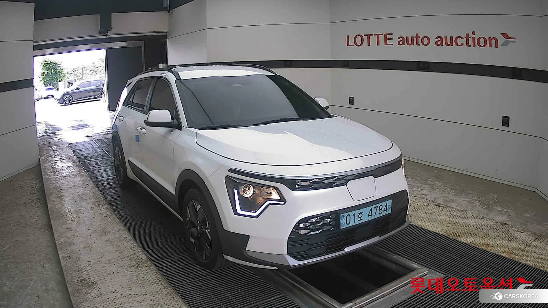 Kia Niro EV 2023 Snow White Pearl (optional) из Кореи, фото 6