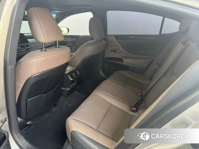Lexus ES 2022 Шампань из Китая, фото 6