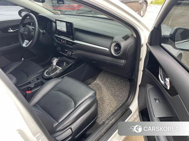 Kia The New K3 2nd generation 2021 Белый из Кореи, фото 6