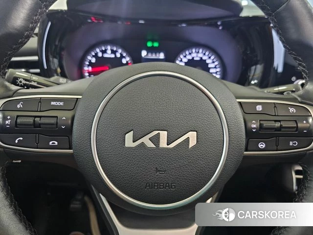 Kia K5 3rd generation 2023 Белый из Кореи, фото 6
