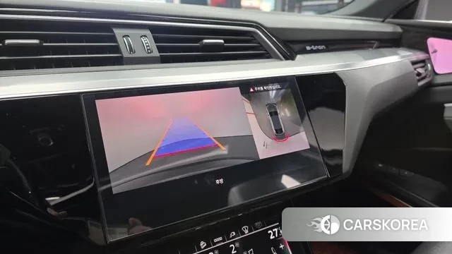 Audi e-Tron 2022 Серый из Кореи, фото 6