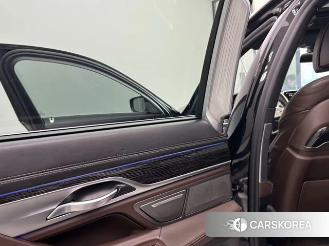 BMW 7 series 2021 Черный из Китая, фото 6