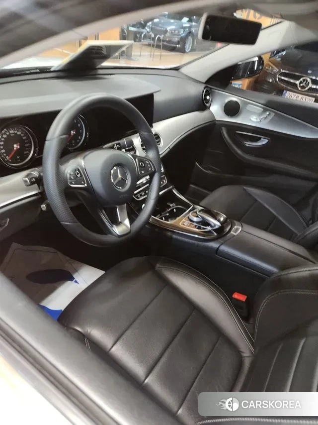 Mercedes-Benz E-Class W213 2018 Белый из Кореи, фото 6