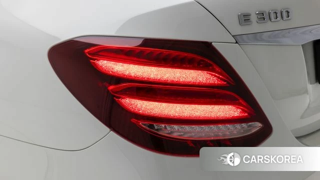 Mercedes-Benz E-Class W213 2020 Белый из Кореи, фото 6