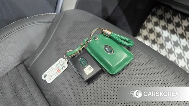 Land Rover Discovery 5 2023 Белый из Кореи, фото 6