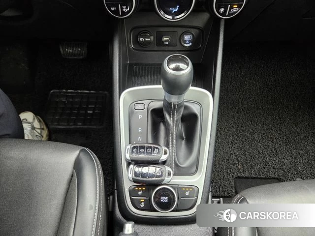 Hyundai Venue 2020 Белый из Кореи, фото 6