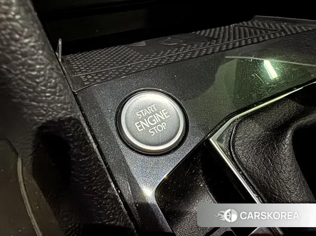 Volkswagen Tiguan second Generation 2021 Черный из Кореи, фото 6