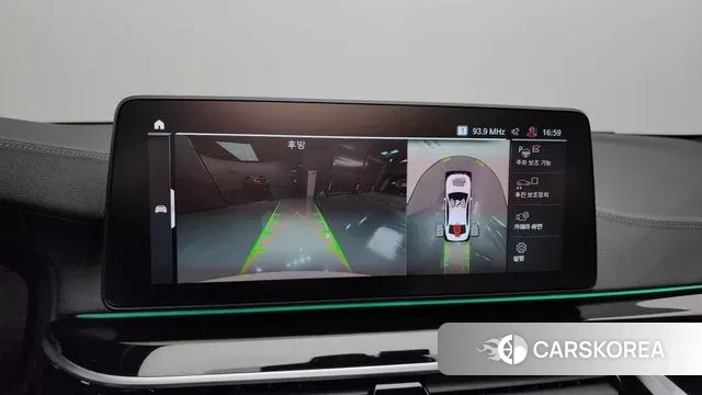 BMW 5 Series (G30) 2023 Белый из Кореи, фото 6