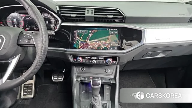 Audi Q3 (F3) 2022 Черный из Кореи, фото 6