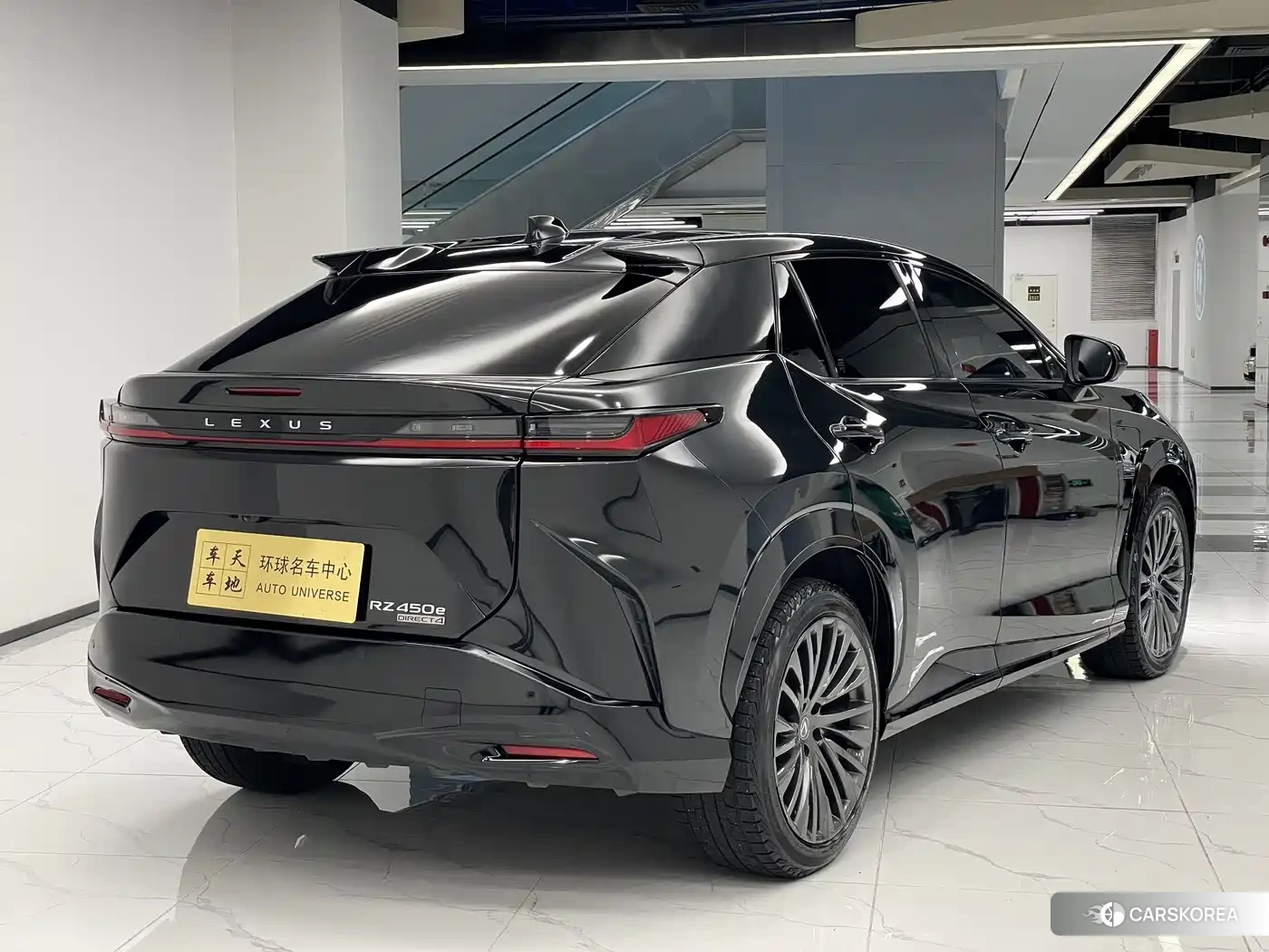 Lexus RZ 2023 Черный из Китая, фото 6
