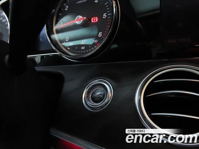 Mercedes-Benz E-Class W213 2018 Белый из Кореи, фото 6