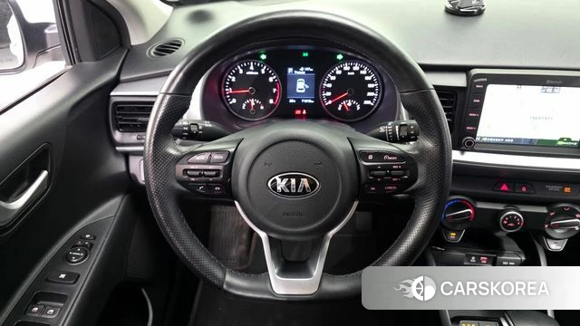 Kia Stonic 2018 Белый из Кореи, фото 6