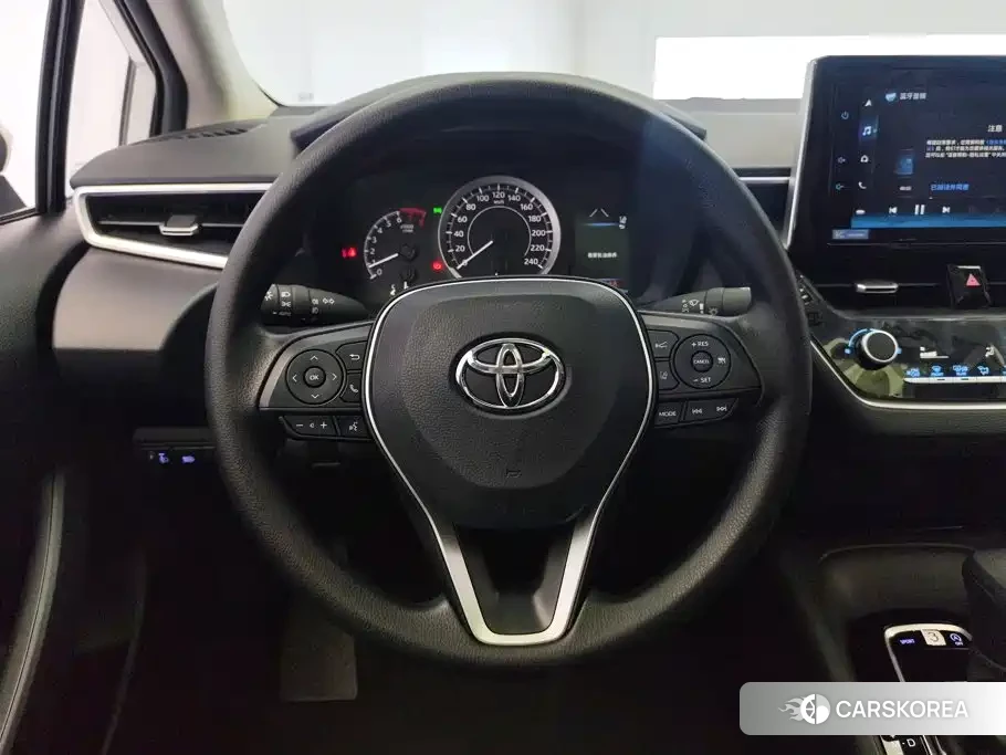 Toyota Corolla 2023 Белый из Китая, фото 6