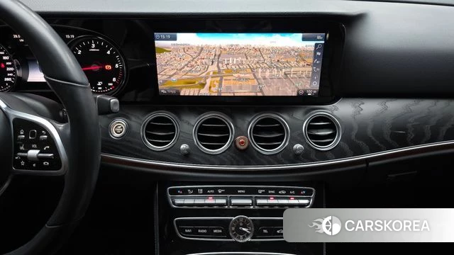 Mercedes-Benz E-Class W213 2018 Белый из Кореи, фото 6