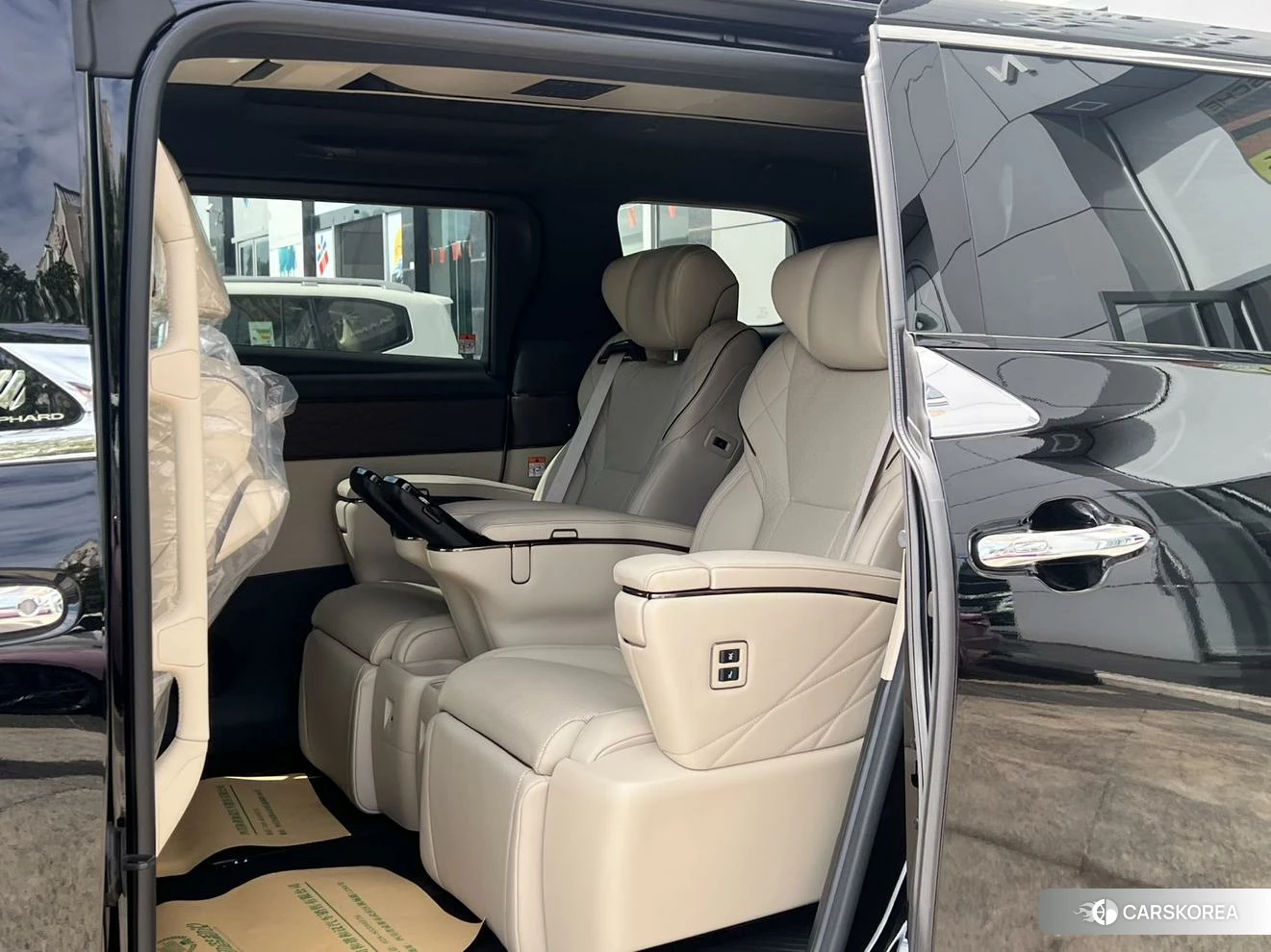 Toyota Elfa 2024 Черный из Китая, фото 6