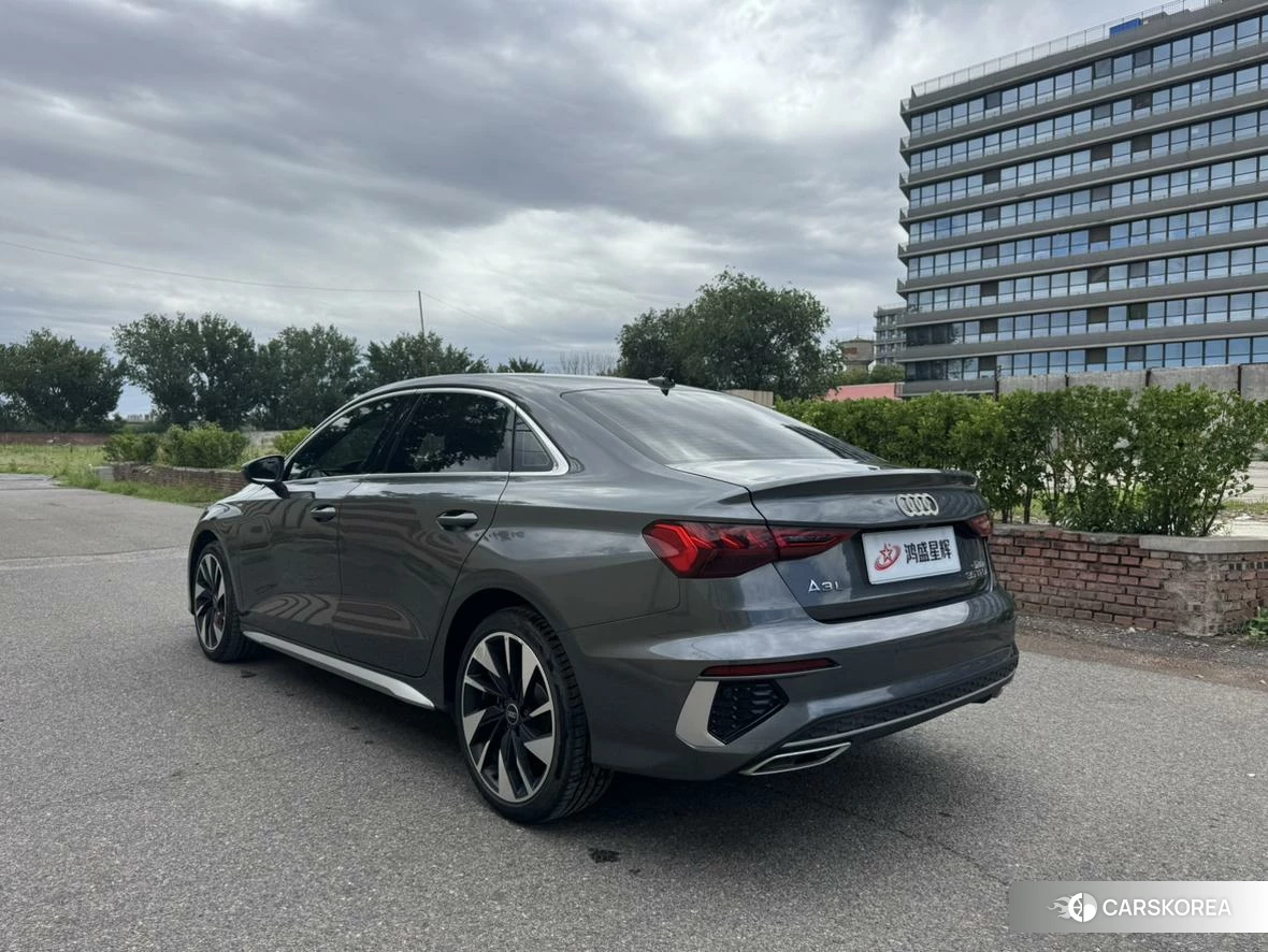 Audi A3 2023 Темно-серый из Китая, фото 6