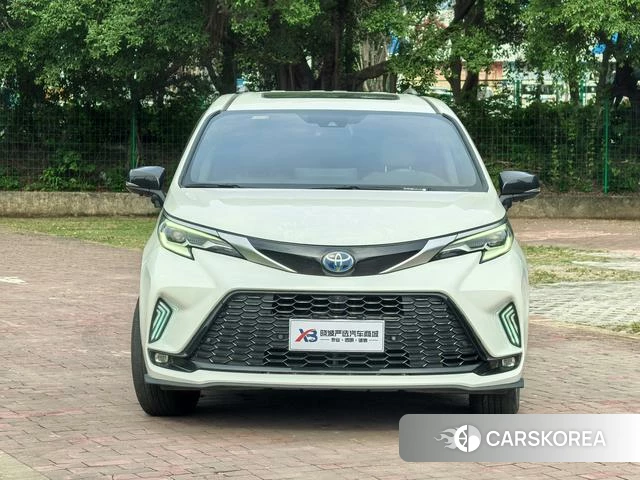 Toyota Saina 2022 Белый из Китая, фото 6