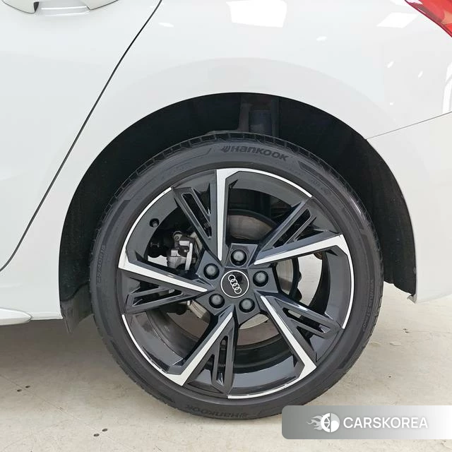Audi A3 2023 Белый из Китая, фото 6