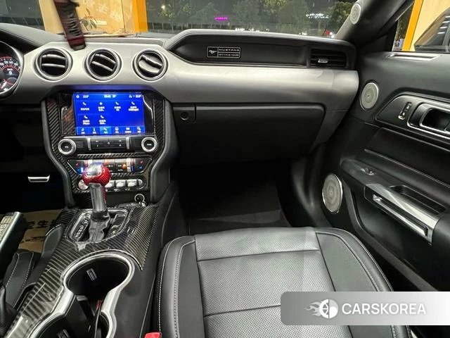 Ford Mustang 2021 Черный из Китая, фото 6