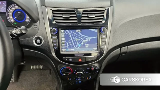 Hyundai Accent (New type) 2018 Белый из Кореи, фото 6