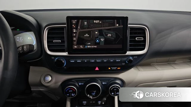 Hyundai Venue 2023 Белый из Кореи, фото 6