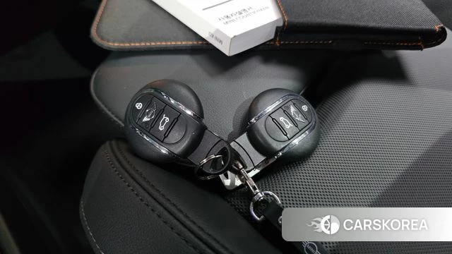 Mini Cooper Countryman 2023 Серебряный из Кореи, фото 6