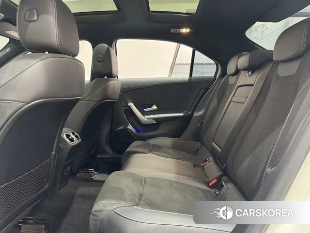 Mercedes-Benz Class A 2020 Белый из Китая, фото 6
